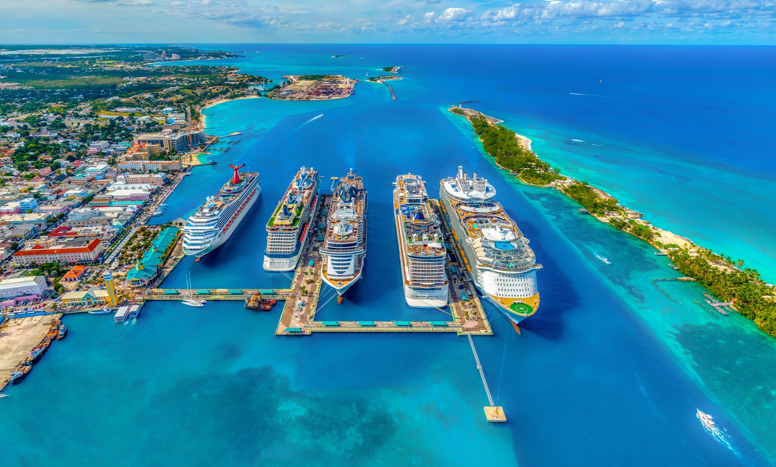 Cruise Essentials 2025: Must-Have Items for Your Next Adventure